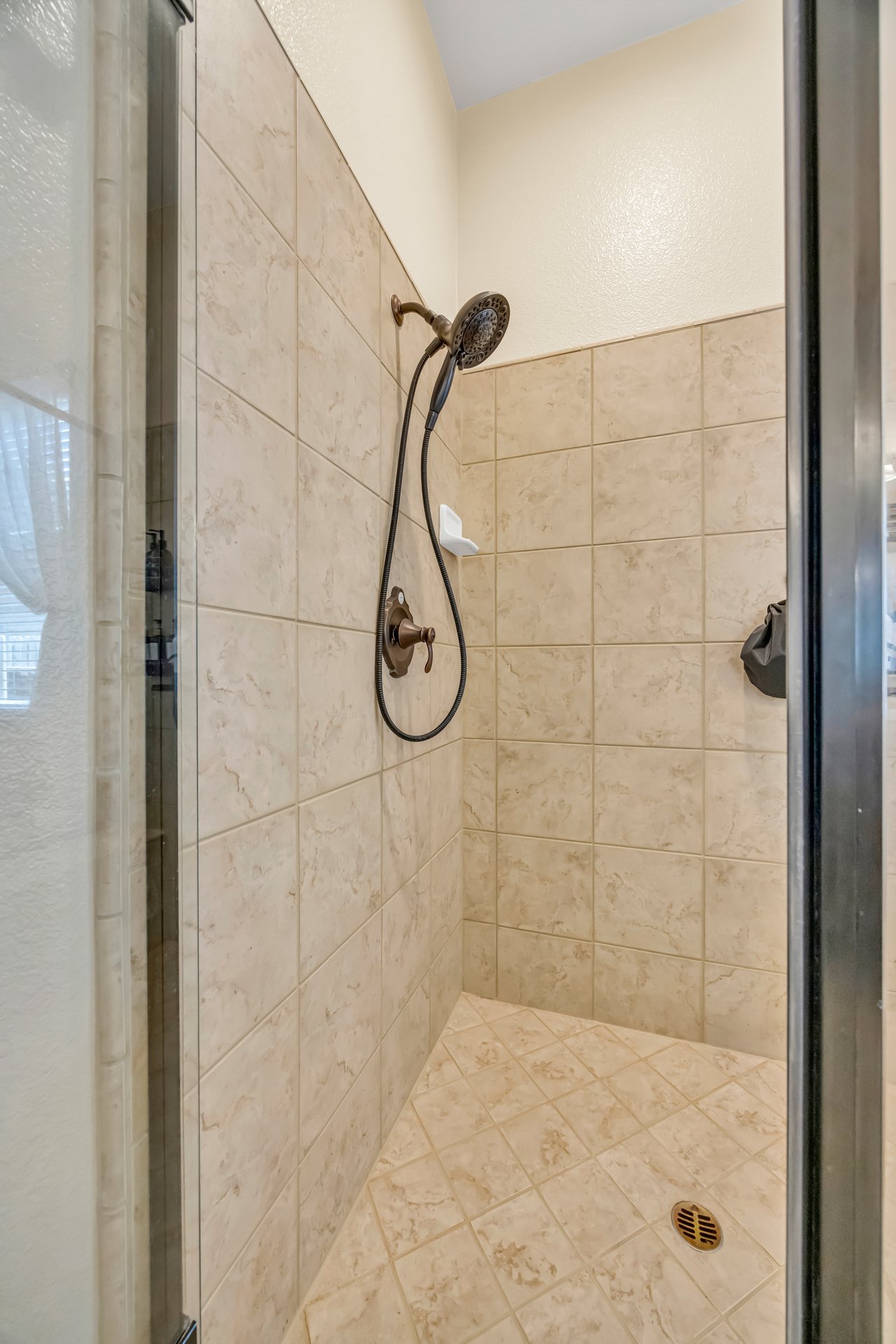 4040 Borderlands Dr
