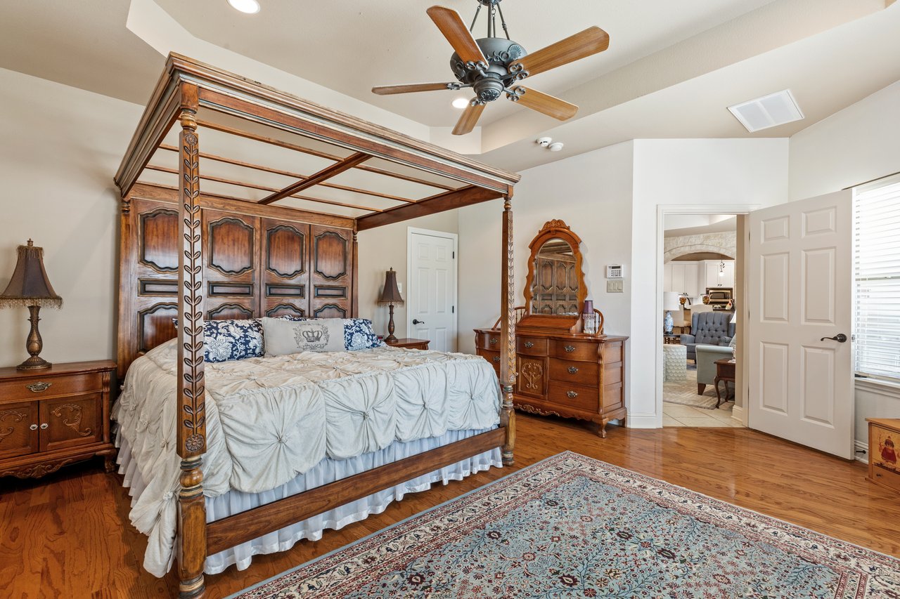 156 Northview Ln, Fredericksburg, TX