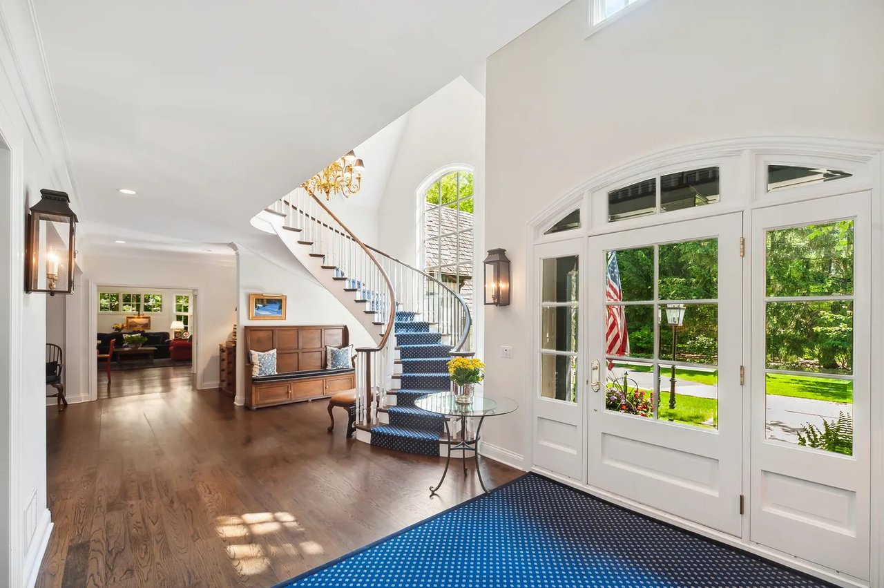 370 N Mayflower Road