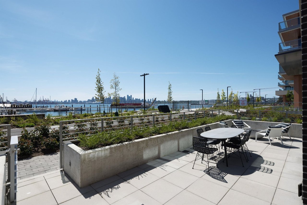 TH112-755 Harbourside Drive