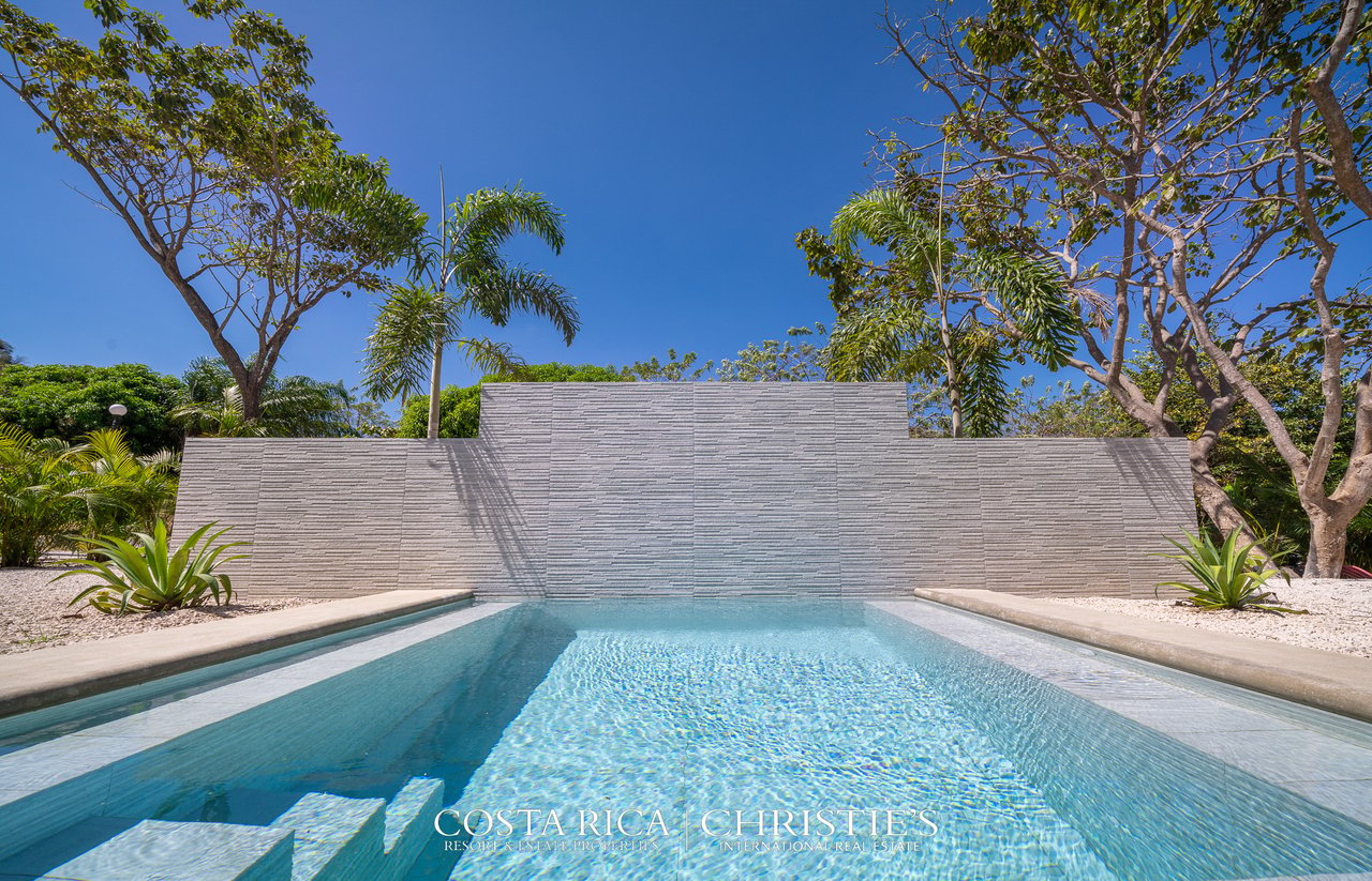 Luxury Coastal Estate in Tamarindo: The Oasis Residence