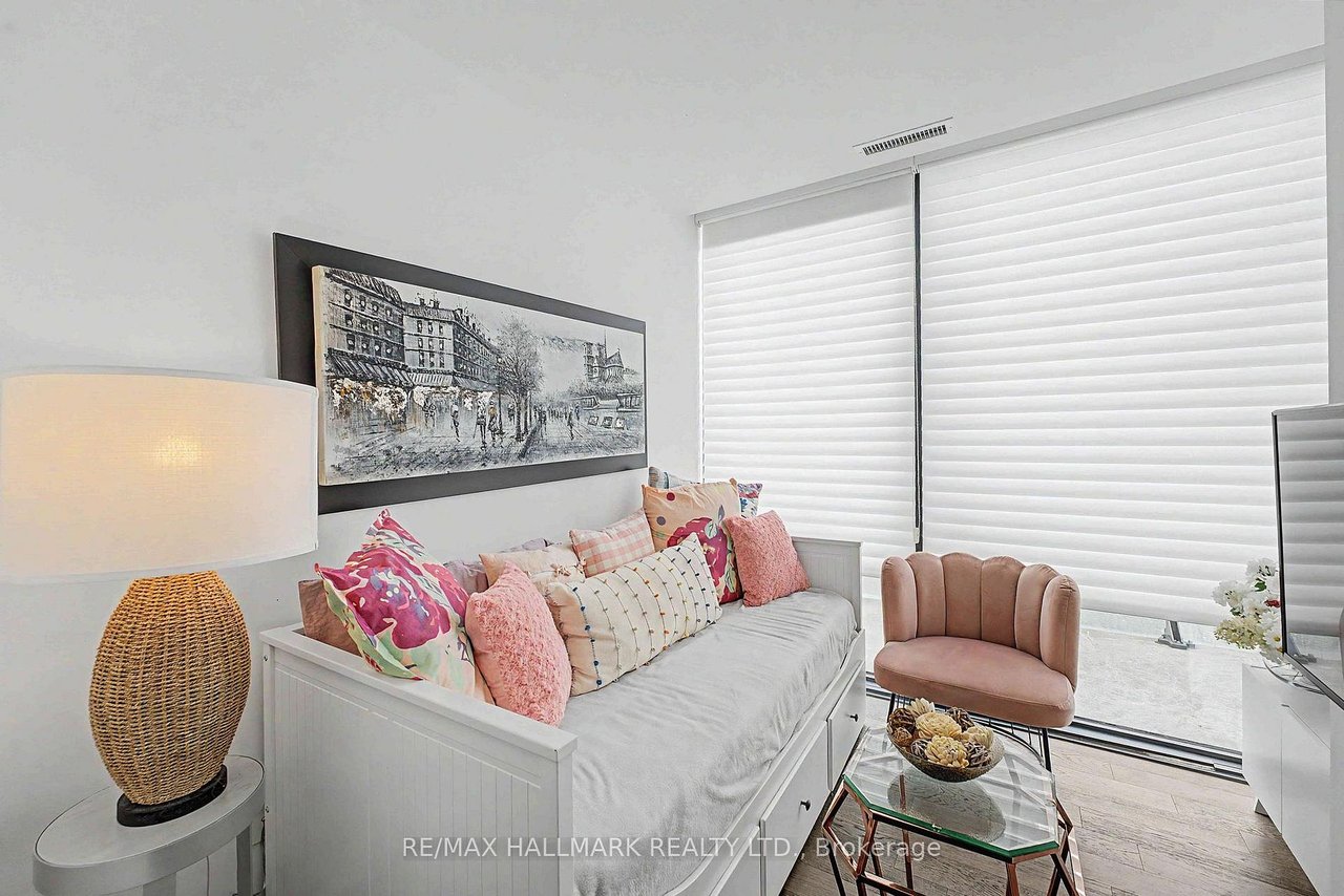 PRESTIGE LIVING AT YONGE & EGLINTON
