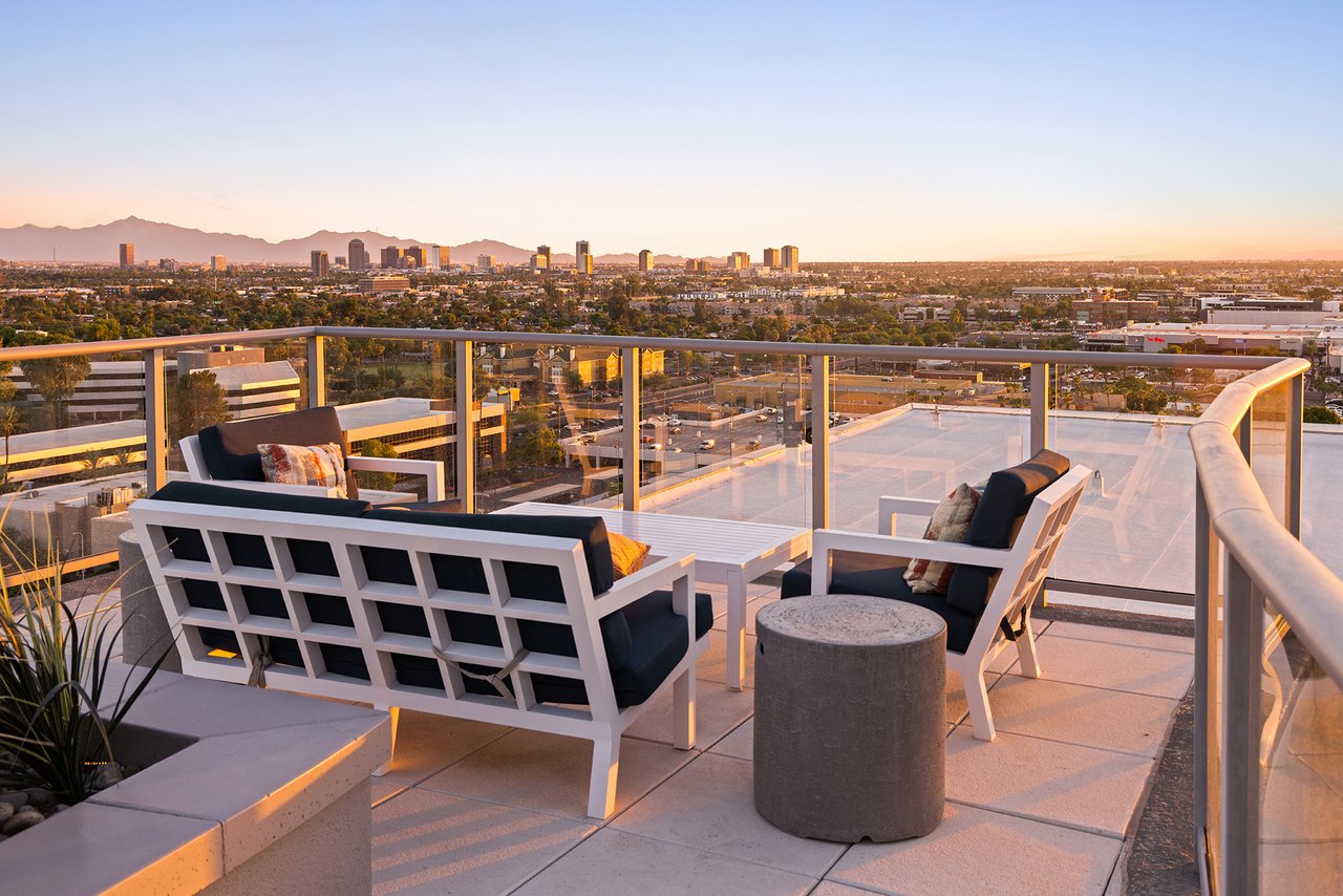 2211 E CAMELBACK Road 902