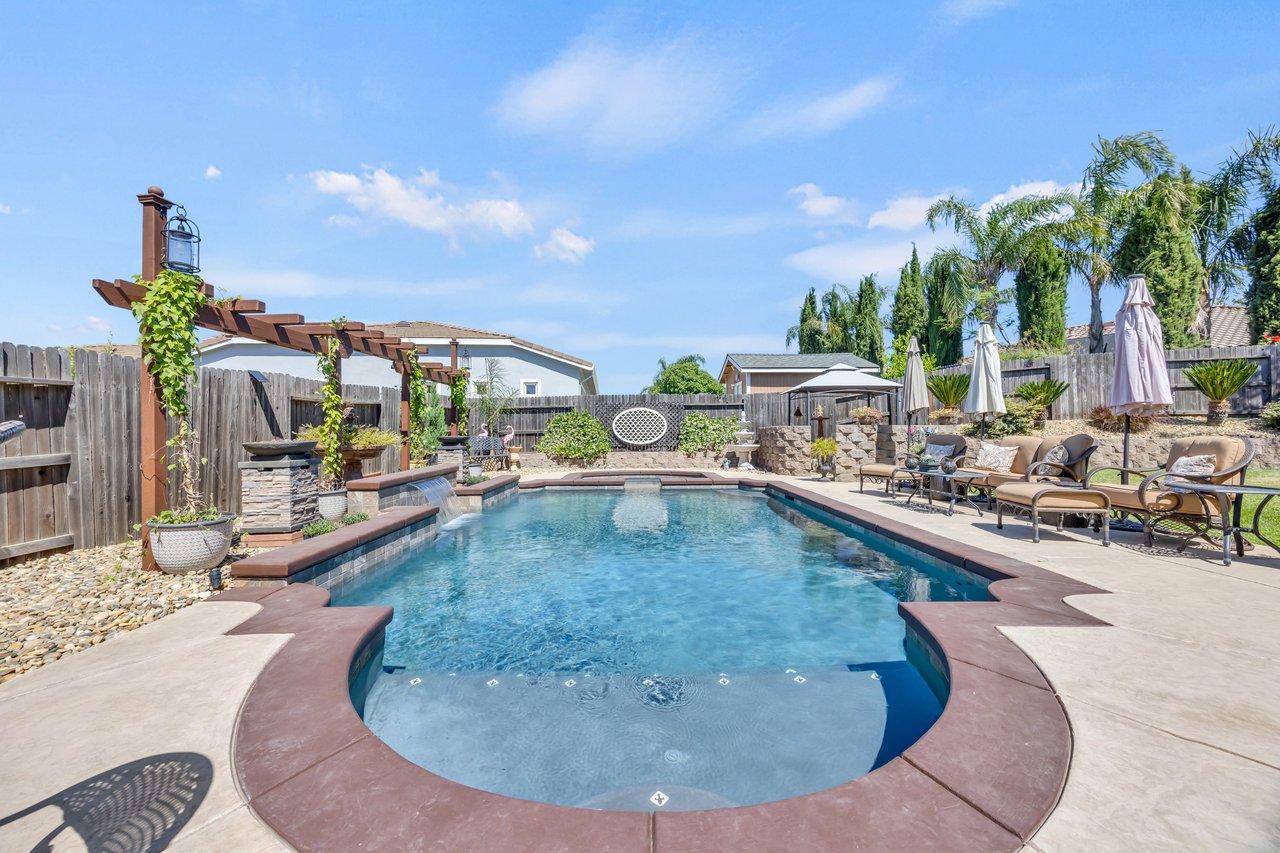 4040 Borderlands Dr