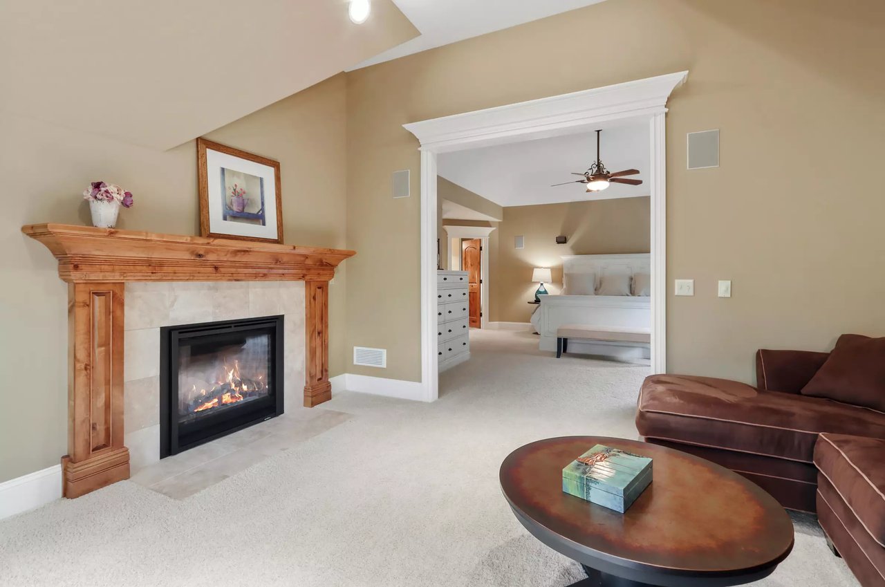 158 Abbey Springs Dr