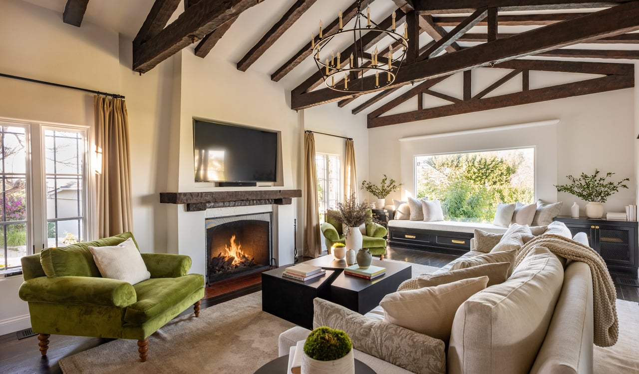 3922 Glenridge Dr, Sherman Oaks 