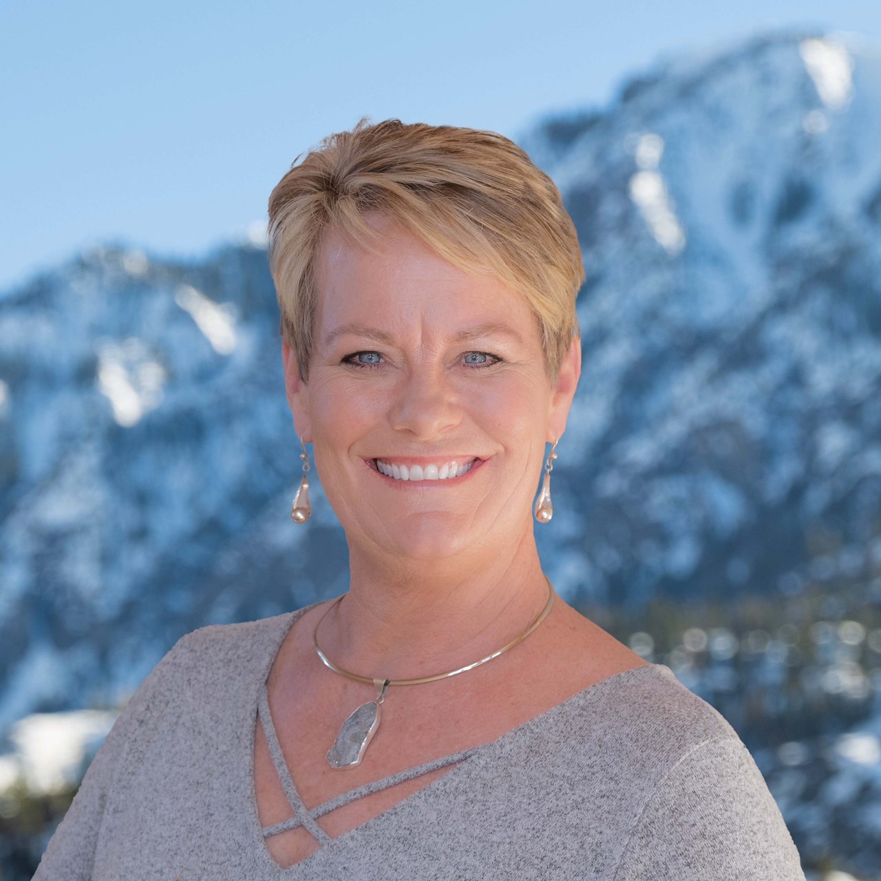 Peggy Lindsey Ouray, CO Real Estate Agent Headshot