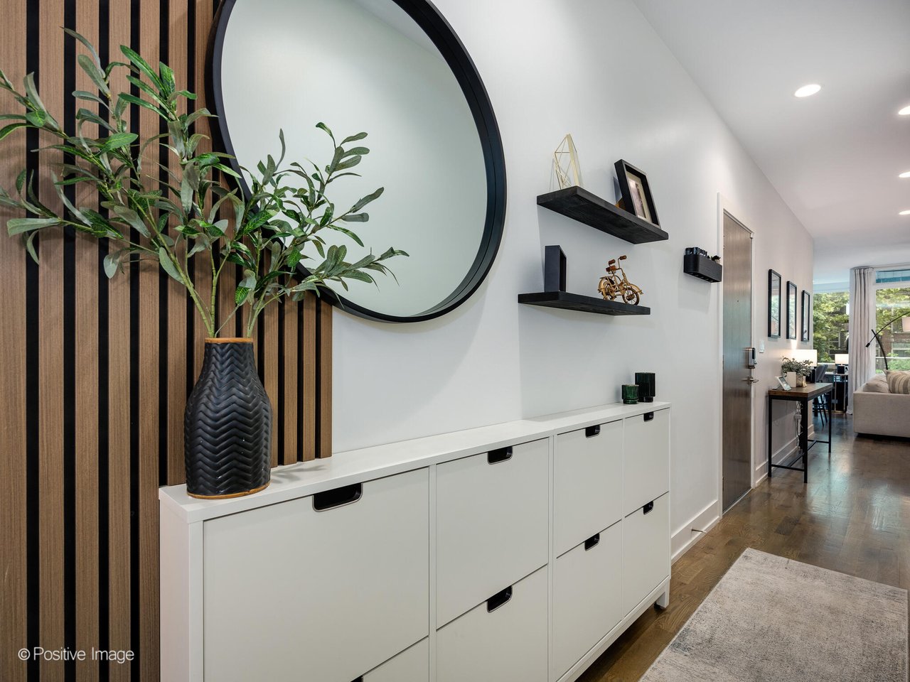 3508 N Reta Ave Unit 201