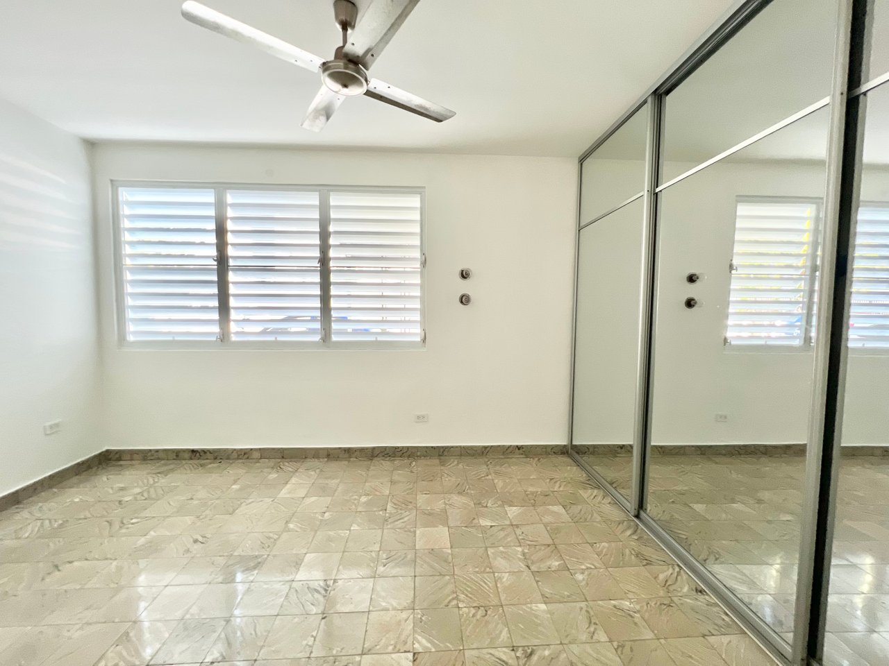 Cond. Nilsa | Miramar, San Juan