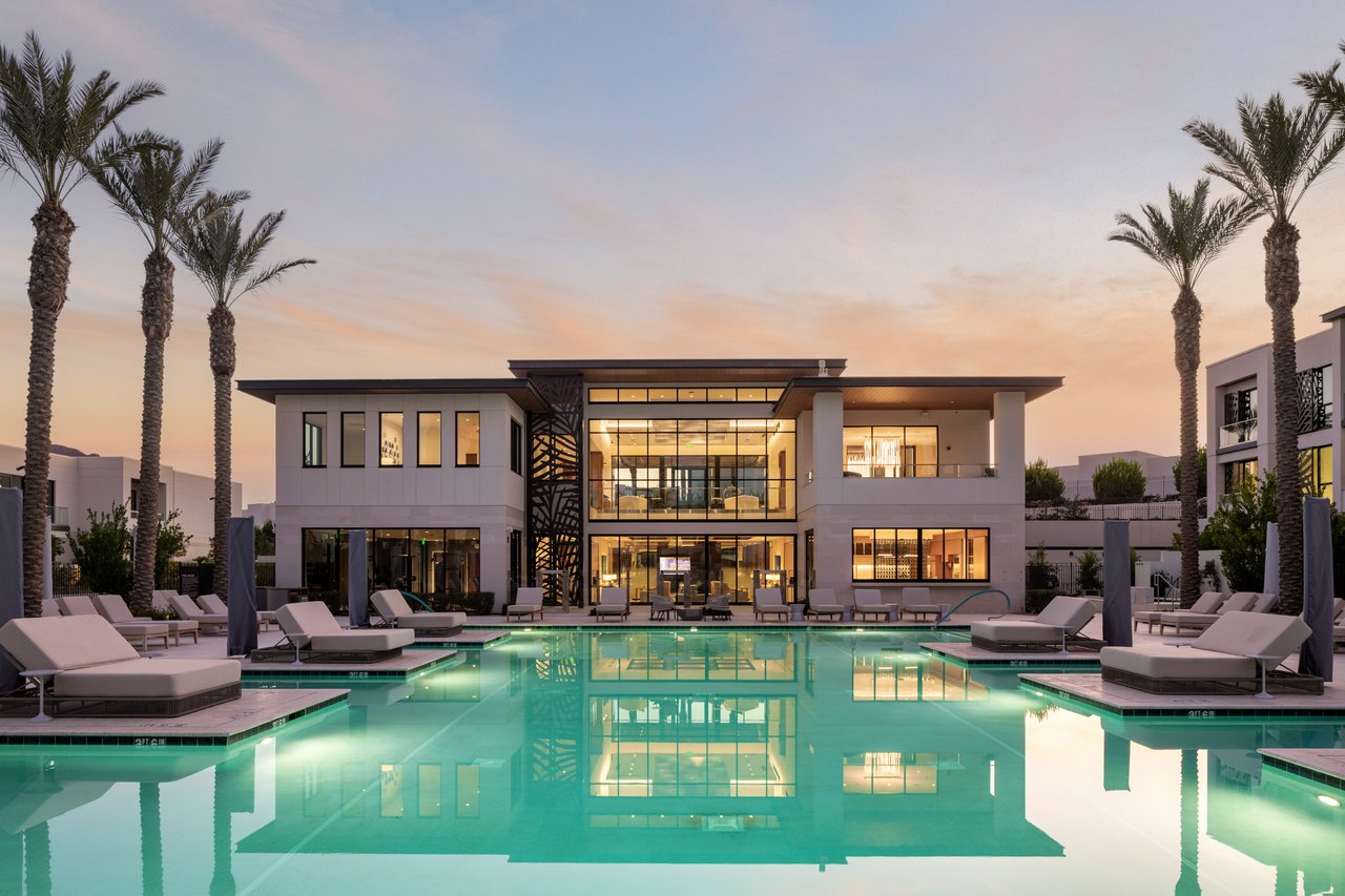 6587 N PALMERAIE Boulevard, 1050
