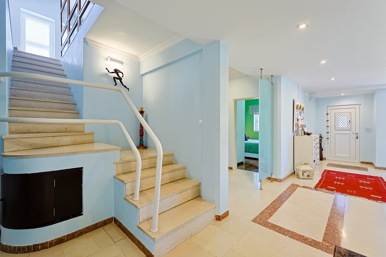 Exclusive 4,000 m² Estate in Azeitão with Tennis Court, Spa & Approved Development Project