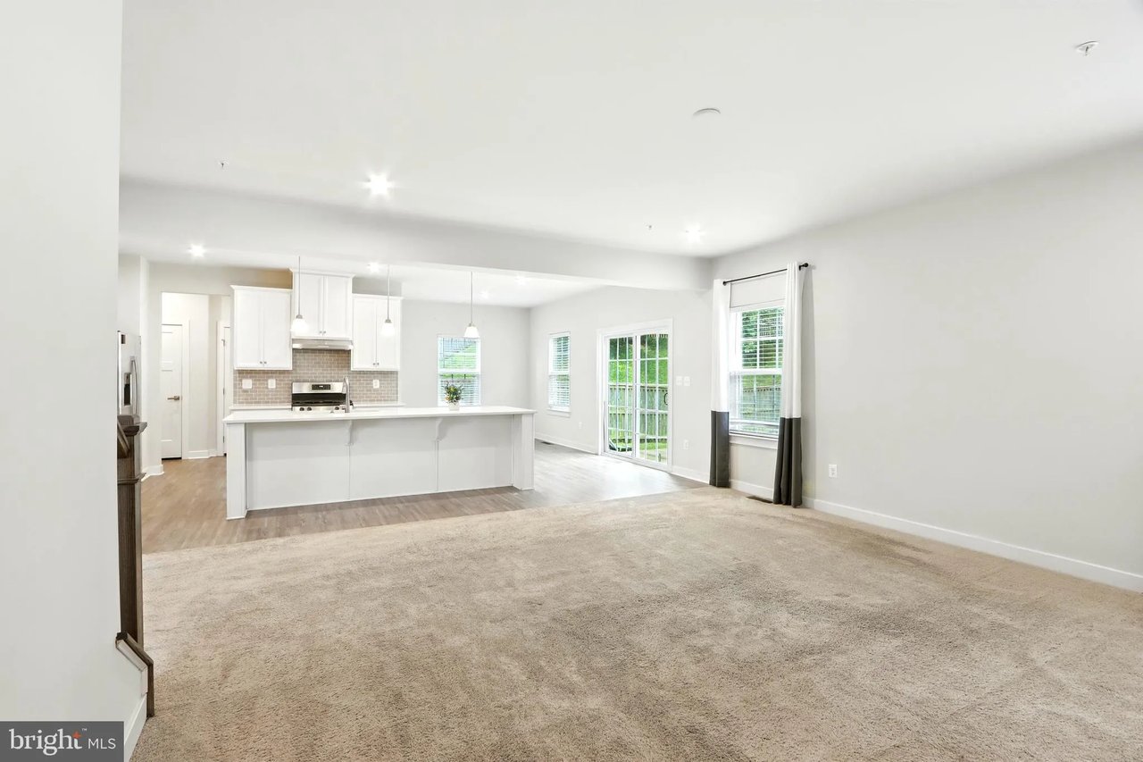 6015 Charles Henry Pl