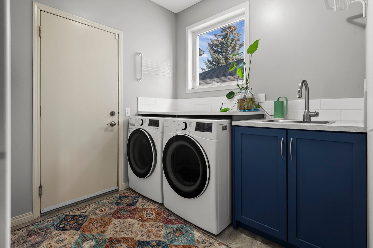 98 Tuscany Ravine Close NW