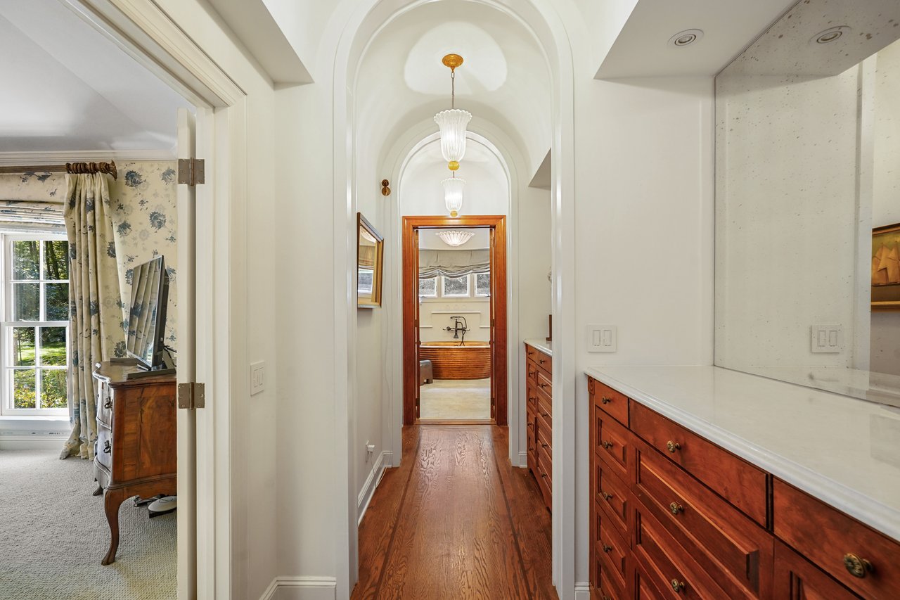 29 Upper Hook Road