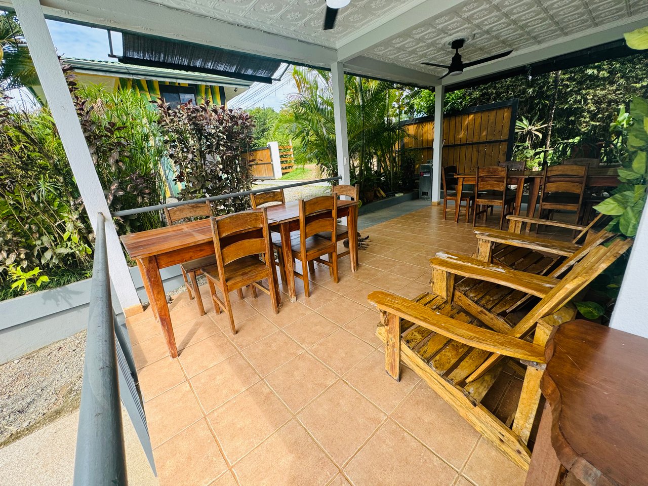 Downtown Uvita Commercial Room Rentals with Restaurant