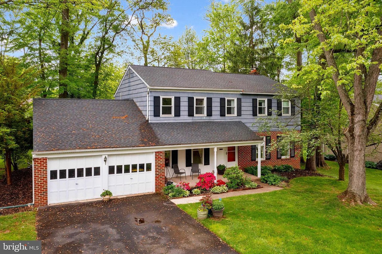 2395 Karen Ln