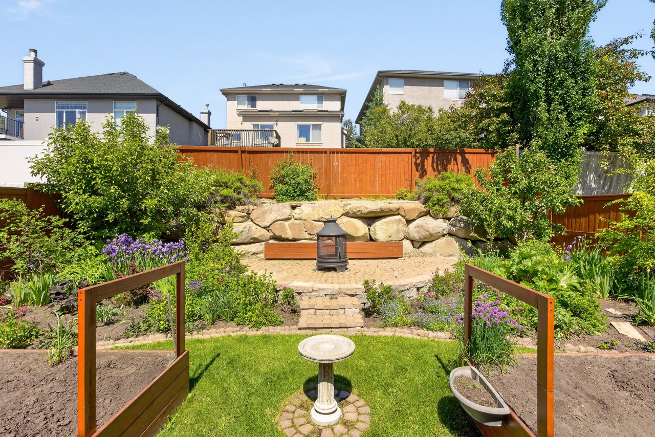 139 Tuscany Ridge Close NW