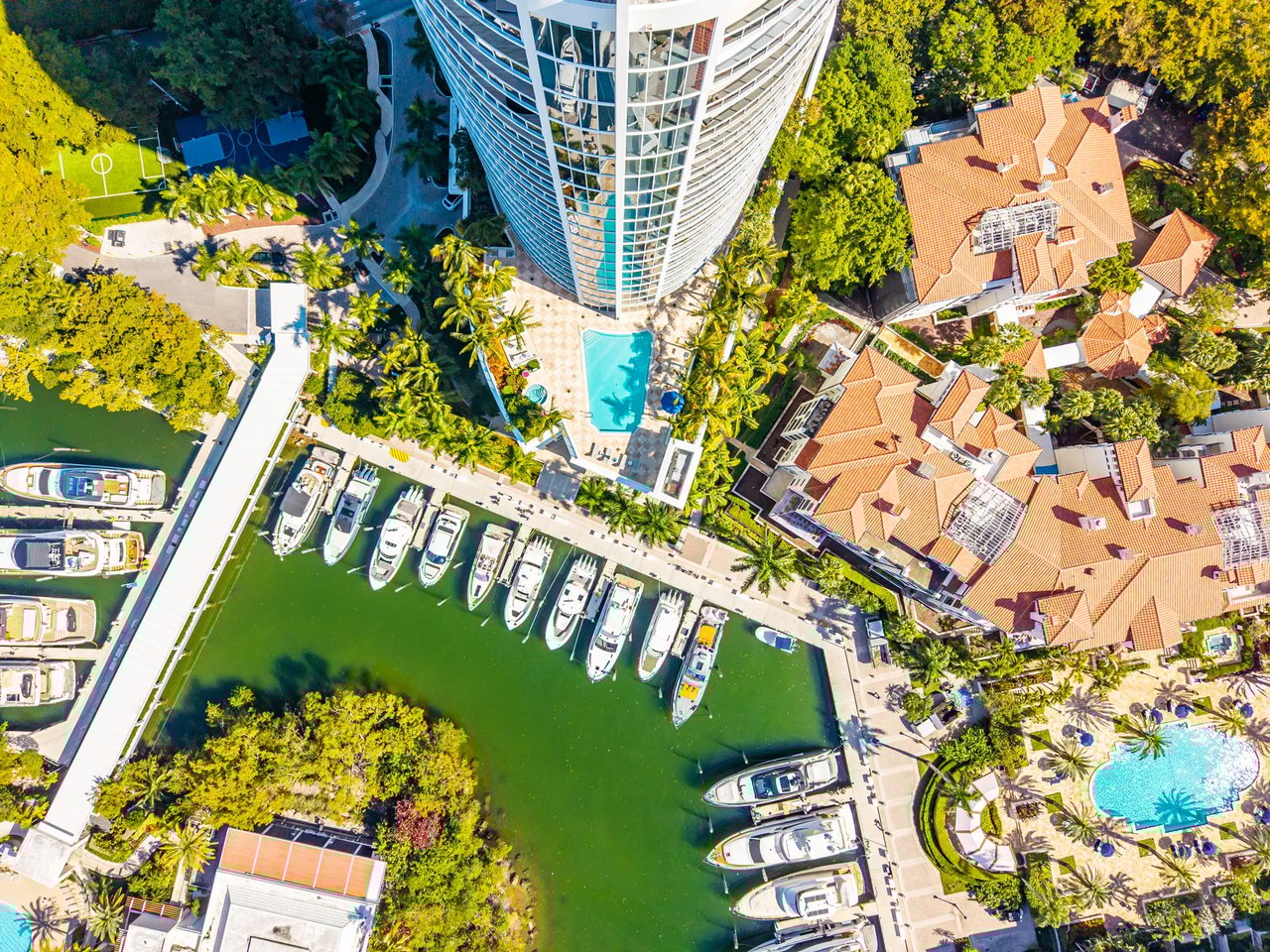 4100 Island Blvd # 1 Unit: PH-1