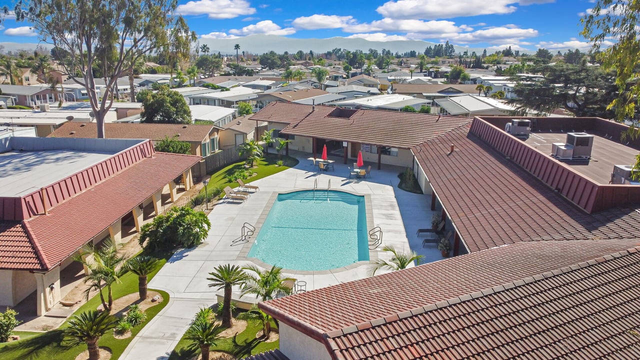 8651 Foothill Boulevard 42