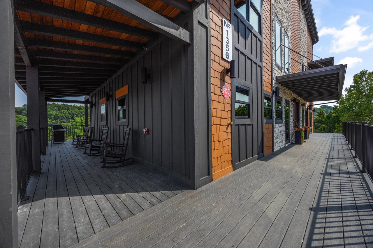 1362 Rambling Creek Way