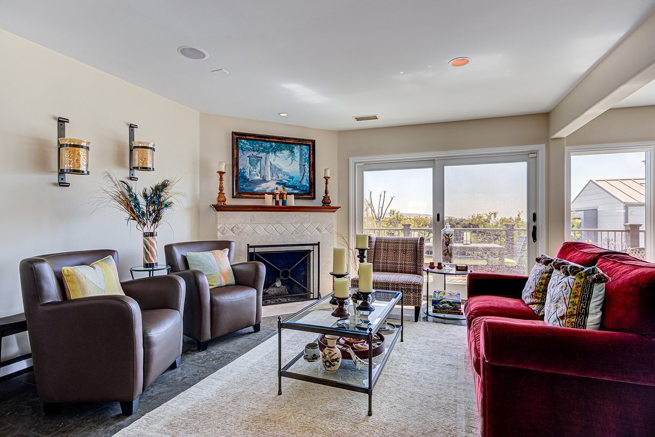 Hill Section View Home