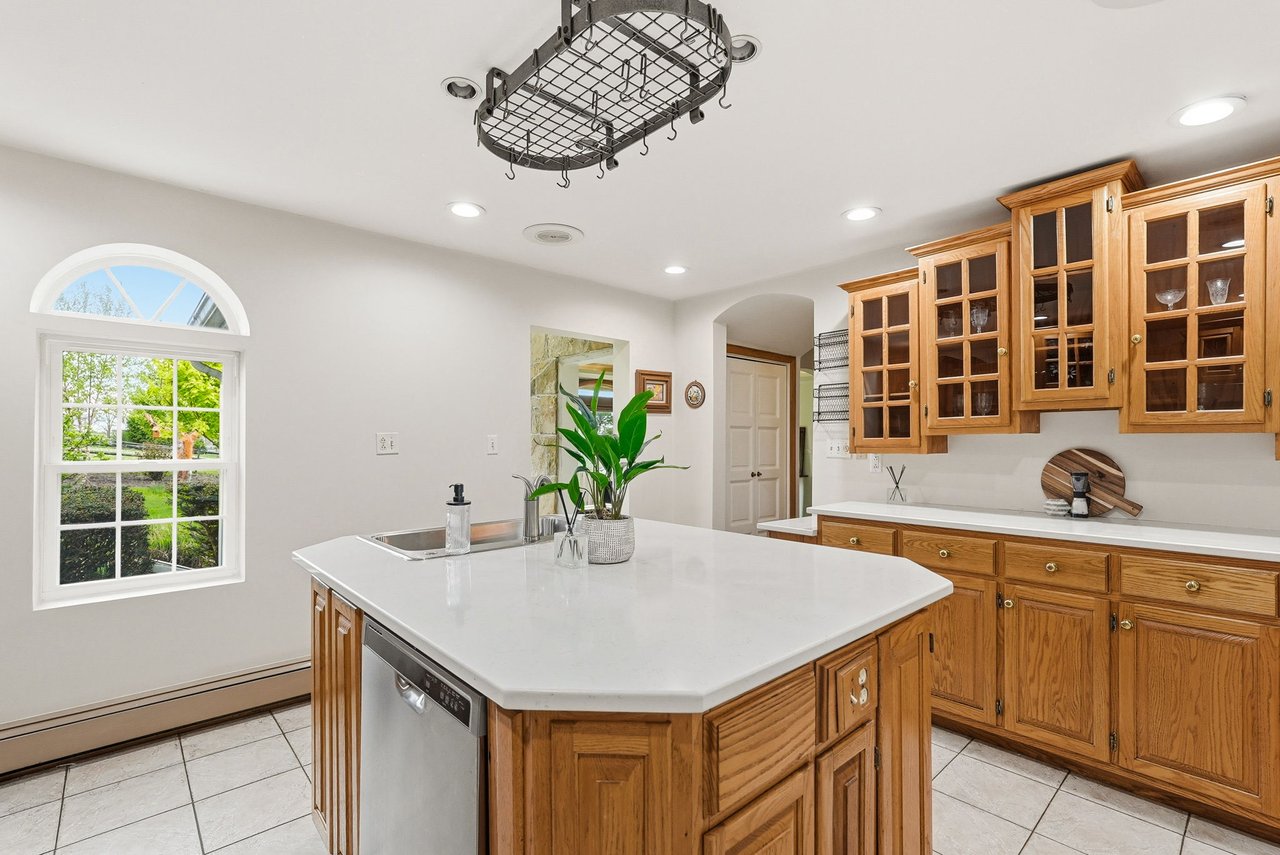 EXCLUSIVE - 232 Whitestown Road