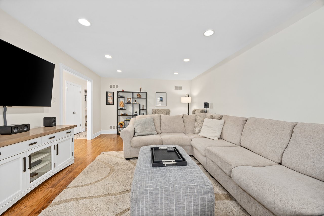 317 39th St, Downers Grove