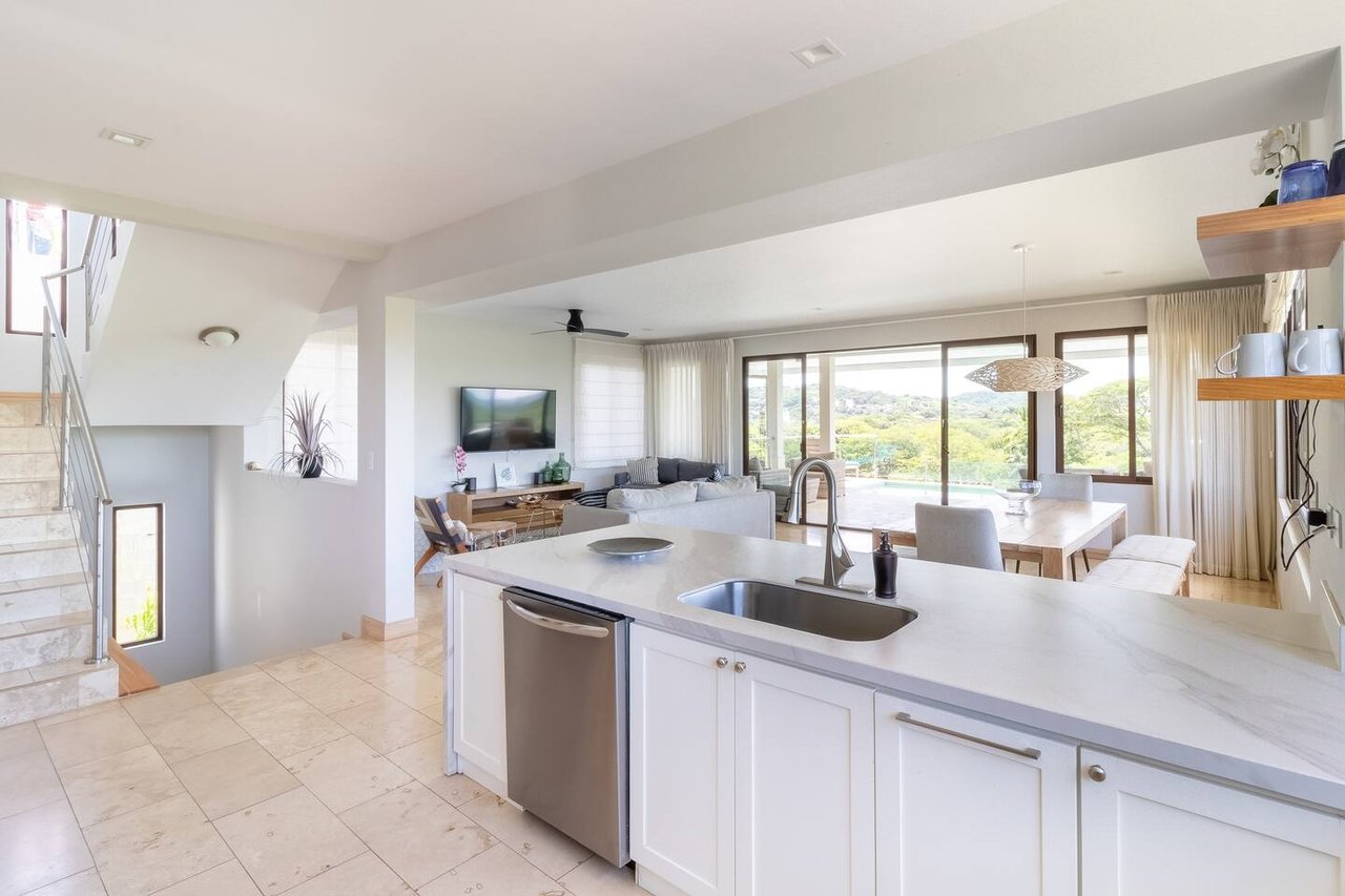 Enclave 49 | Playa Langosta: Luxury 5 Bedroom With World Class Views!