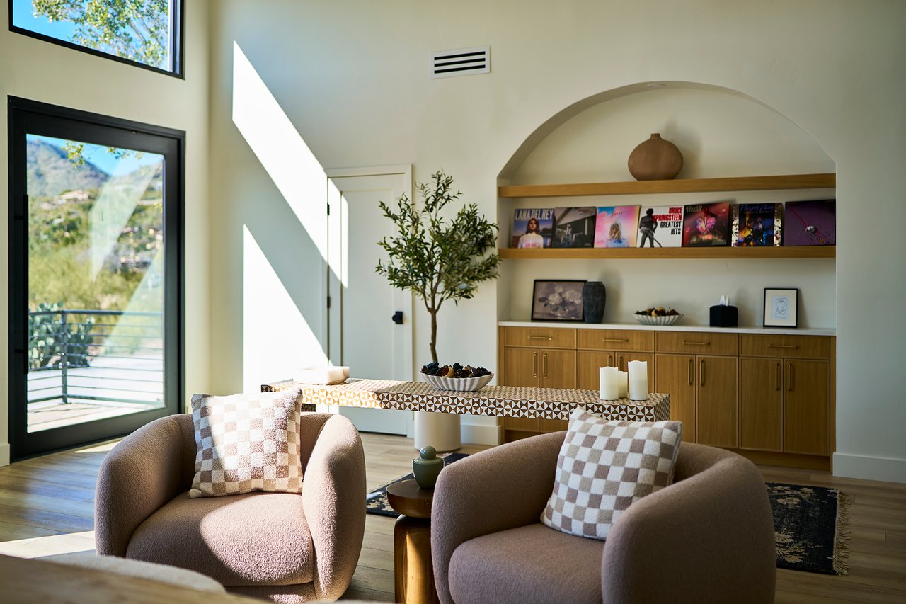 6535 N HILLSIDE Drive