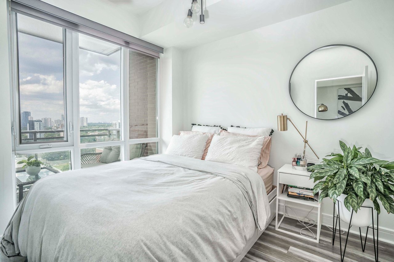 112 George St Unit 2102