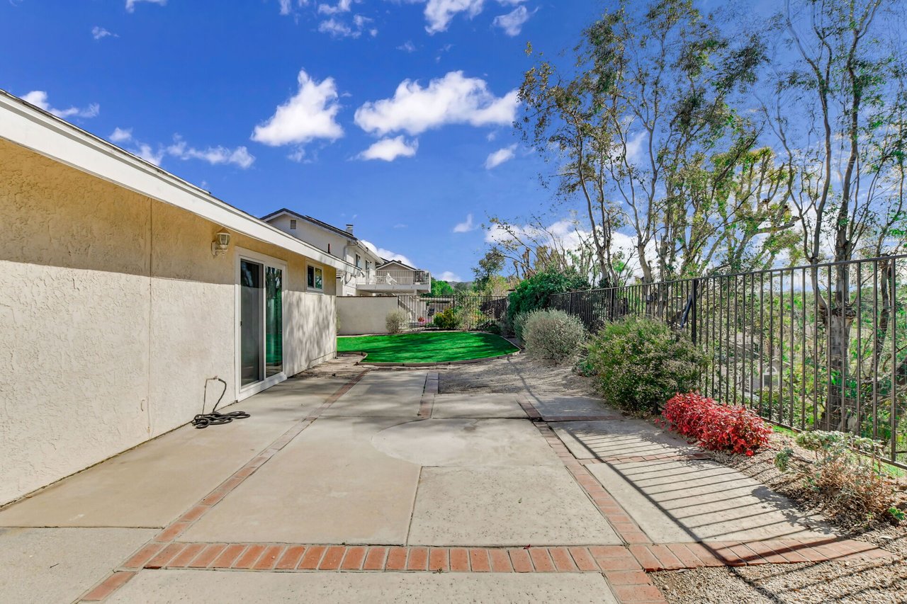 2160 Golden Hills Road