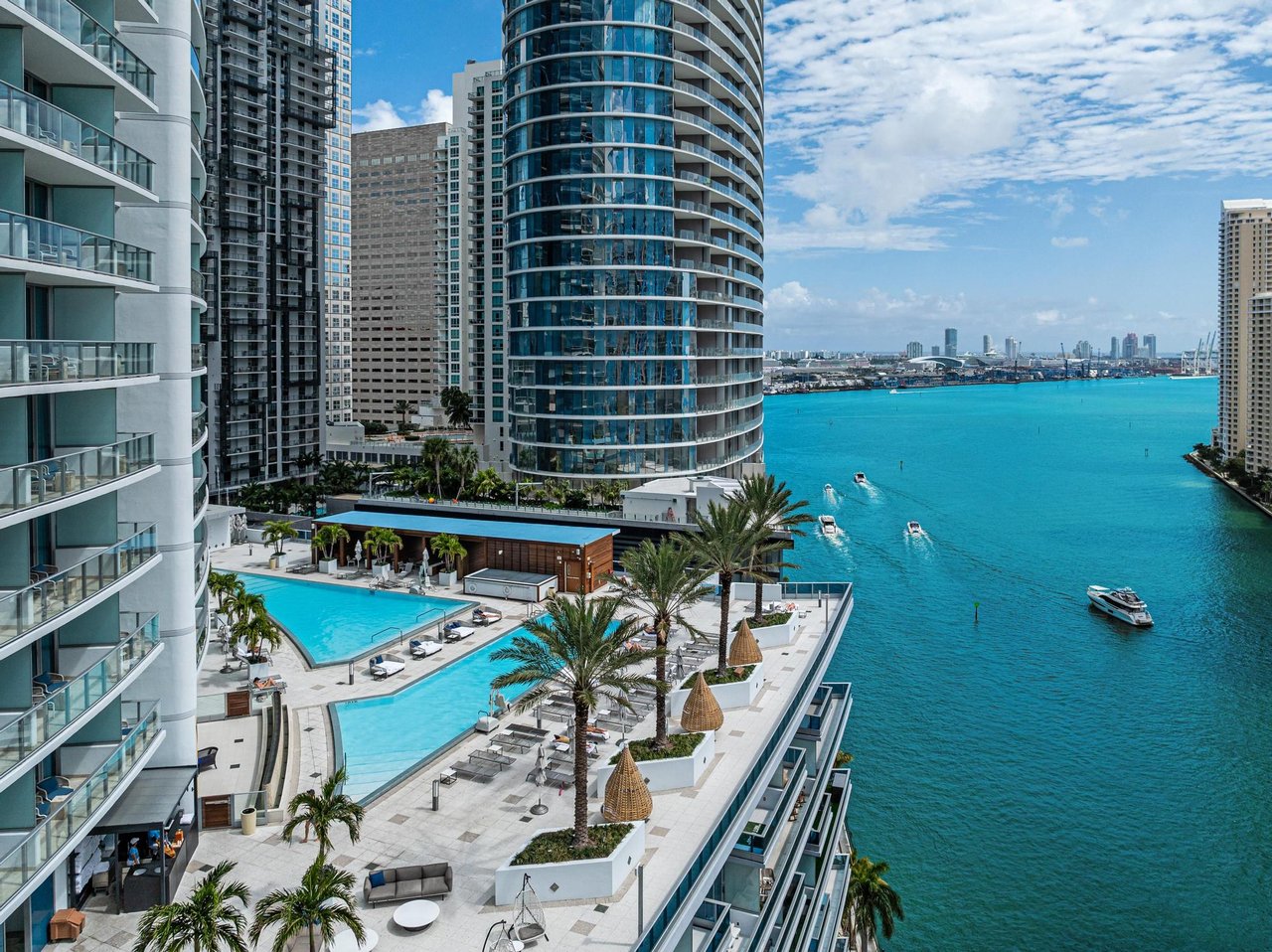 Epic Residences, #4704