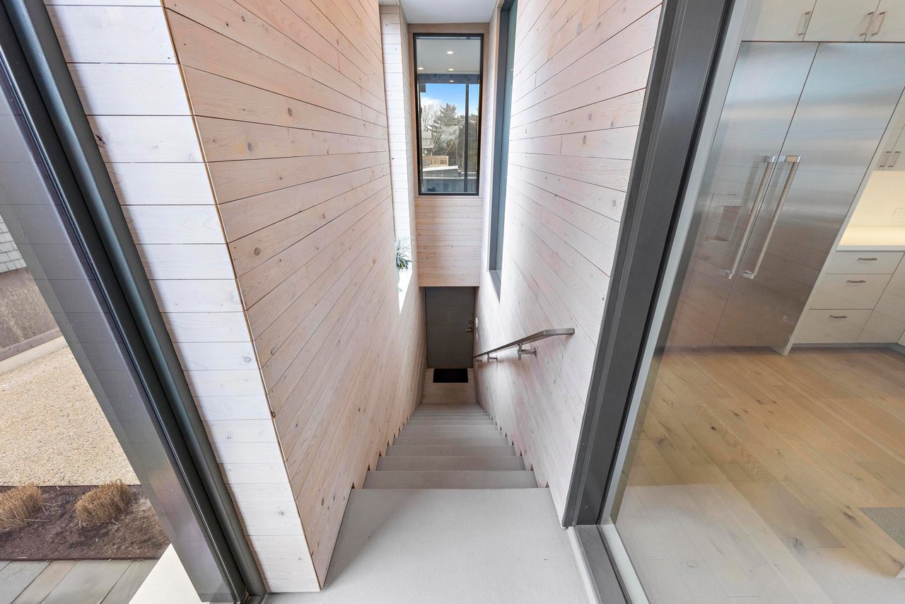 205 Stratford Avenue 