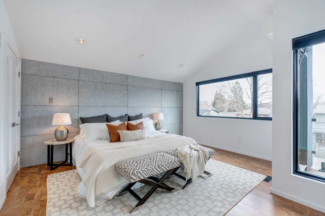 172 Courcelette Rd