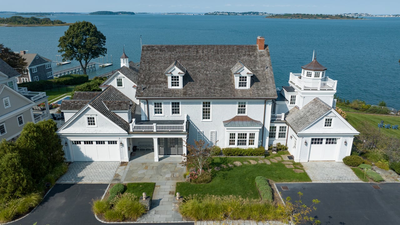 21 Bel Air Rd, Hingham, MA 02043