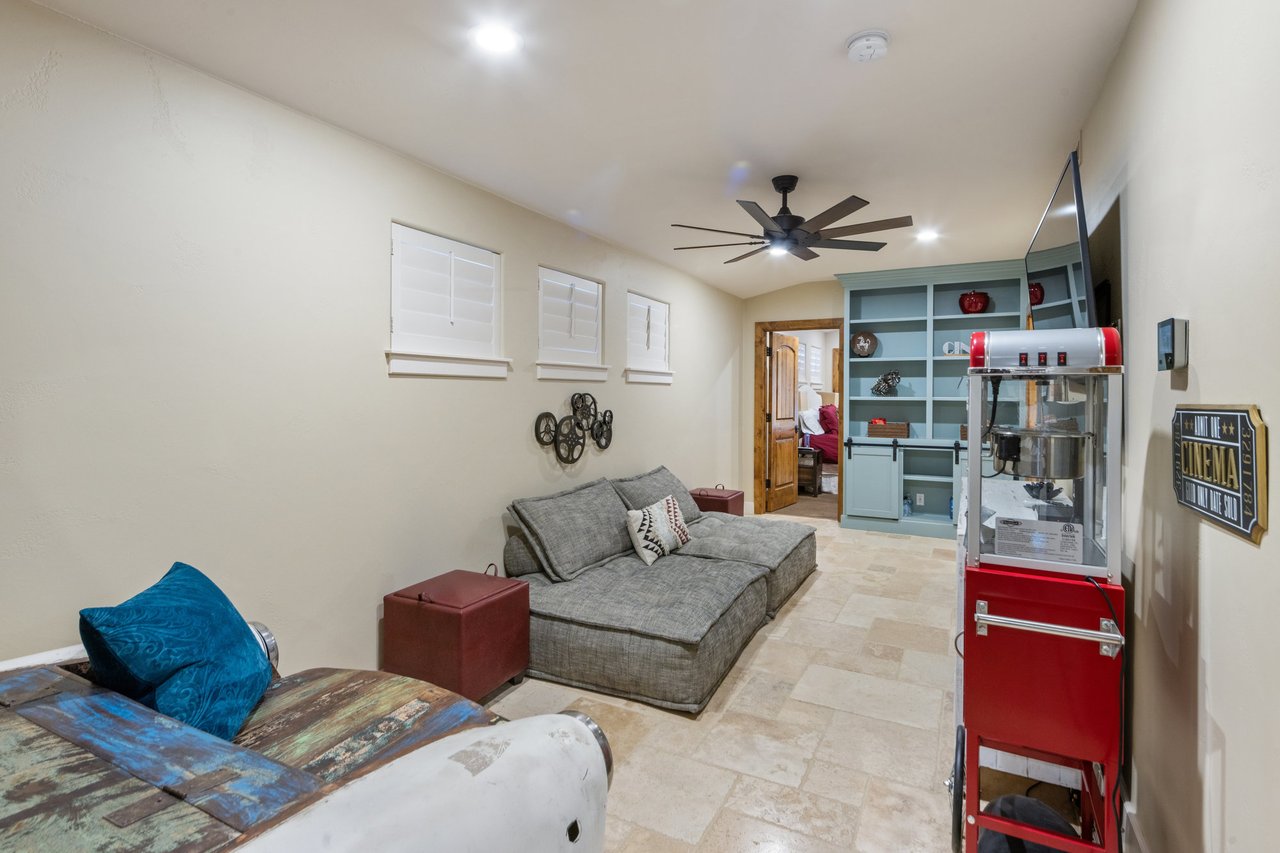 1450 Los Escondidos ST