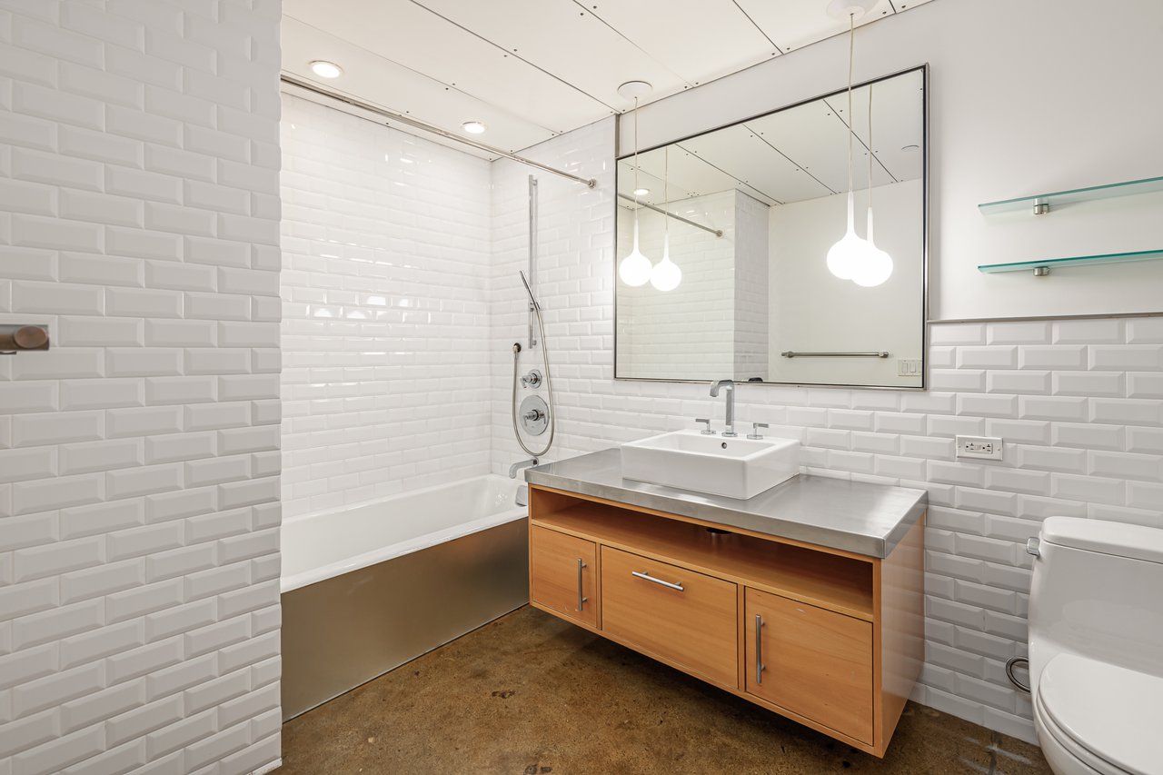 2 Mint Plaza #602