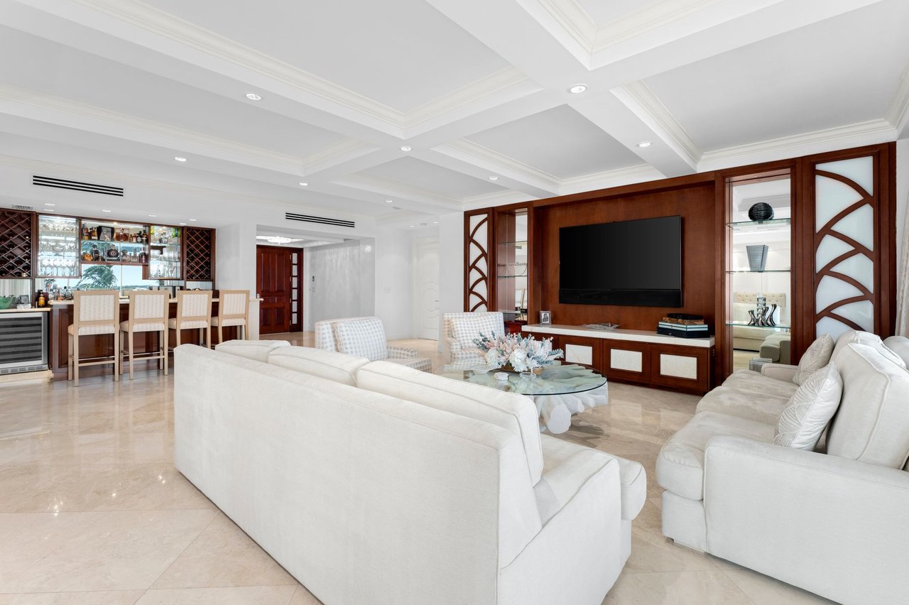 5233 Fisher Island Dr, Unit 5233