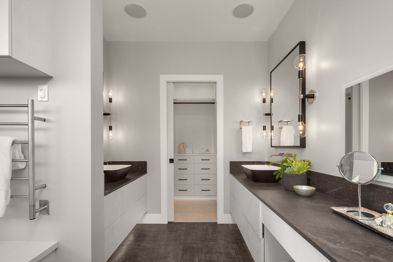 10410 NE 53rd Street