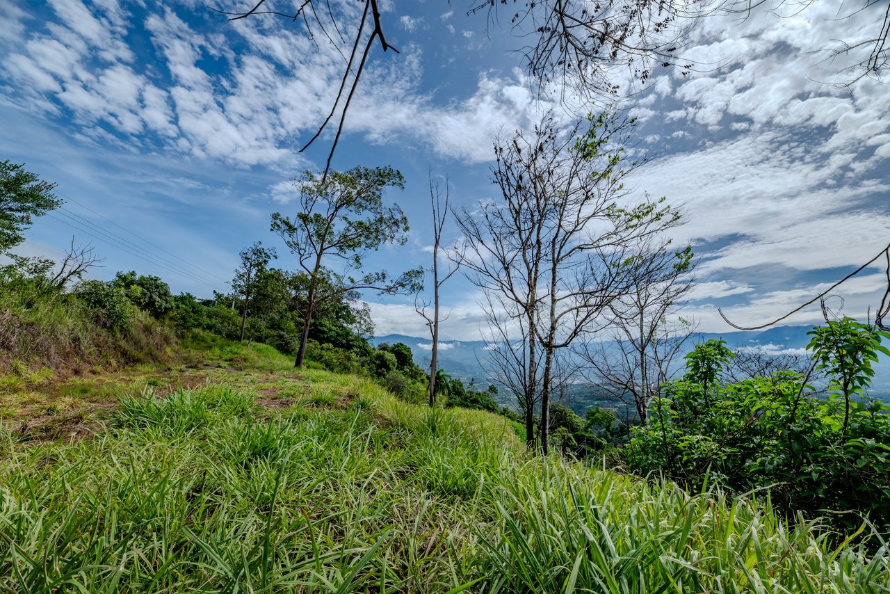 Panoramic Mountain View Lot | 3,000 ft, 30 min to Beaches | Pérez Zeledón