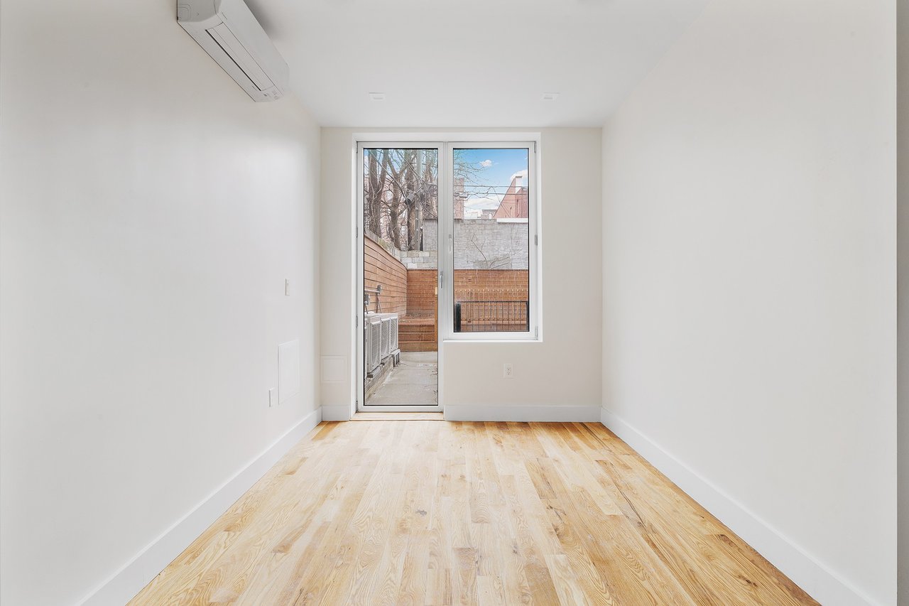 371 LINCOLN Road 1