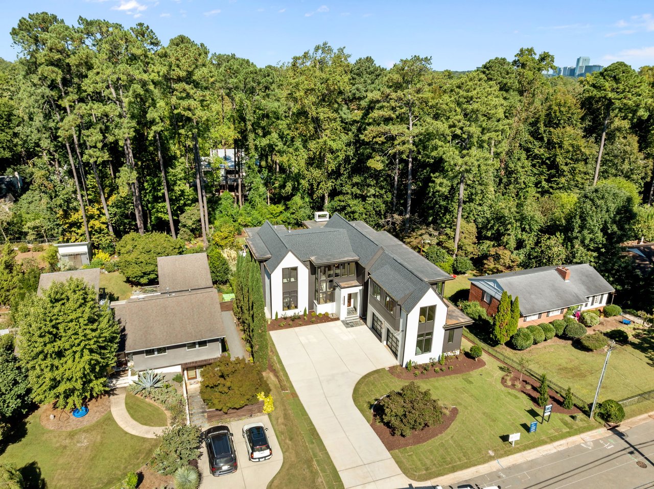 2419 Medway Dr