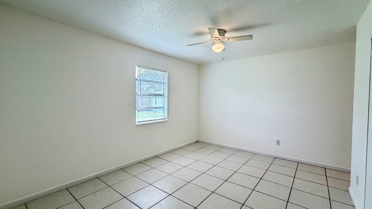 Casselberry Two-Bedroom Unit in Half-Duplex with Private Yard