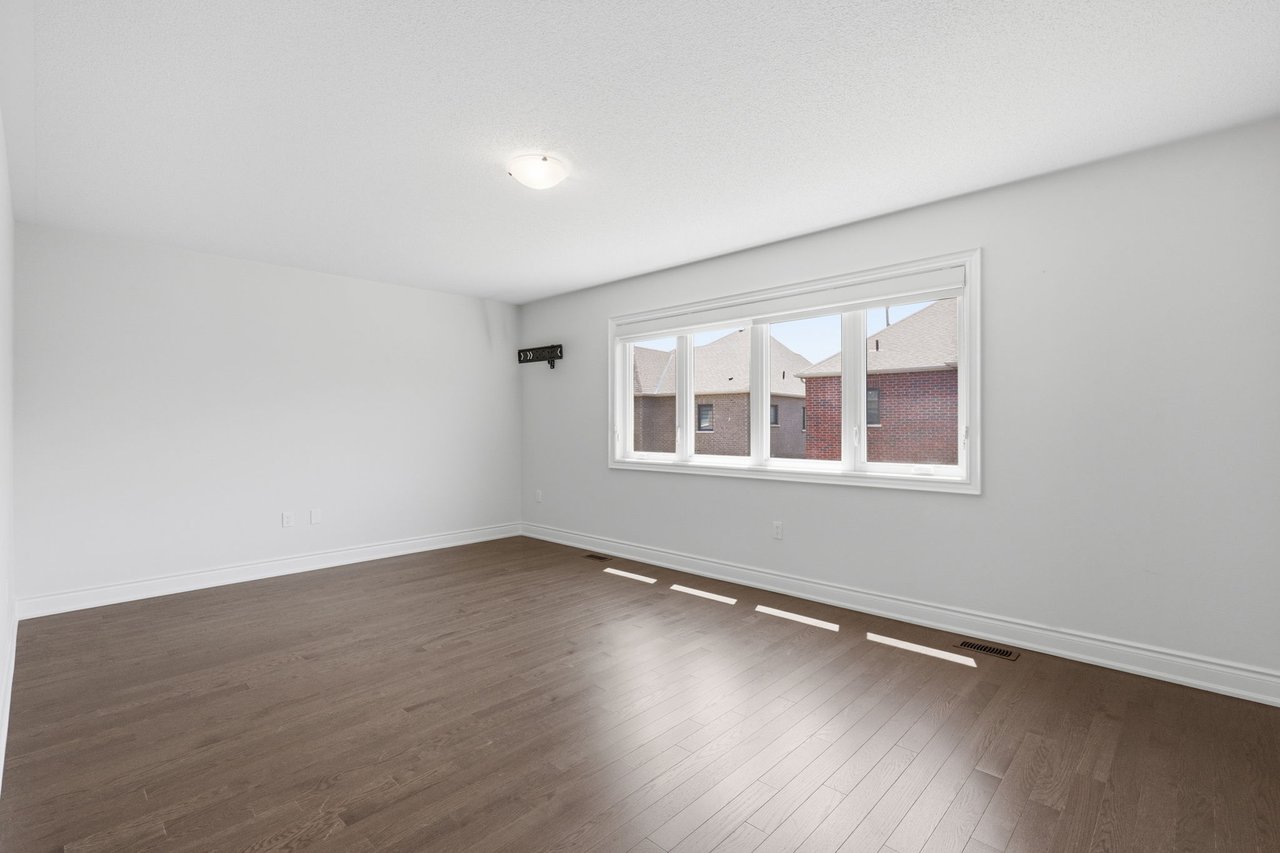 32 Bermondsey Way