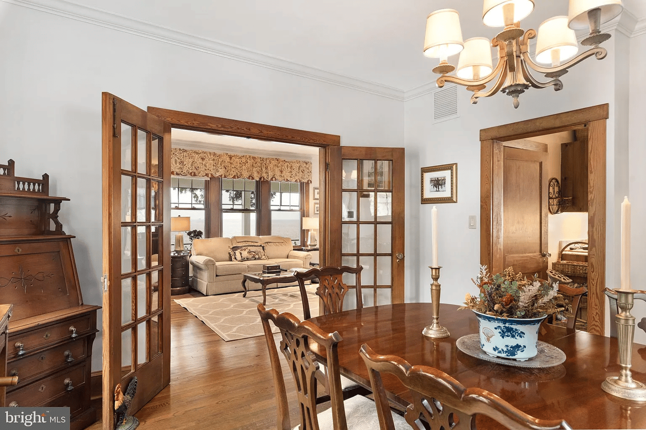 57 Bay Dr