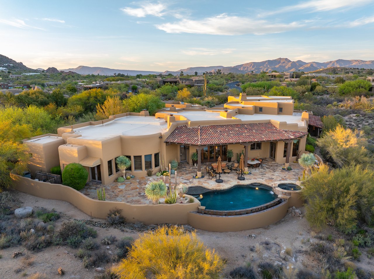 7311 E ARROYO HONDO Road