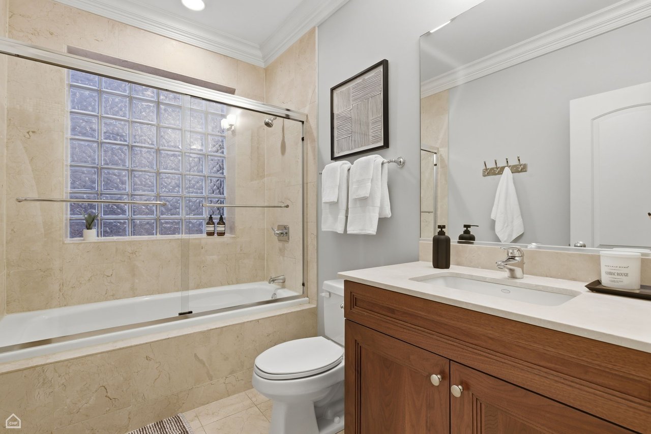 1047 W Monroe Street Unit 3