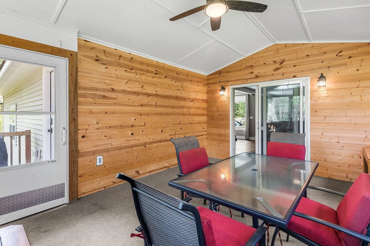 Updated Rambler in the Heart of Minnetonka