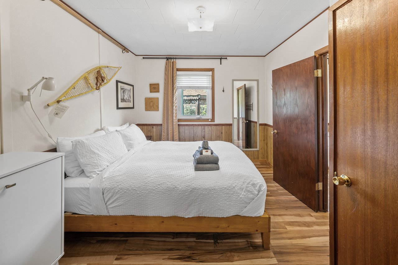 Beaver Street Cabins Banff | B&B Inn