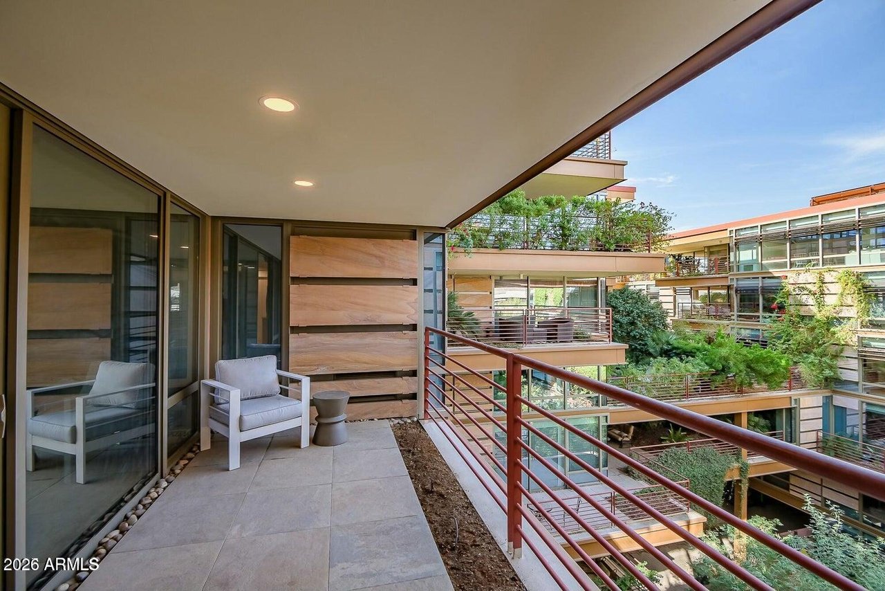 7121 E Rancho Vista Dr, #5011